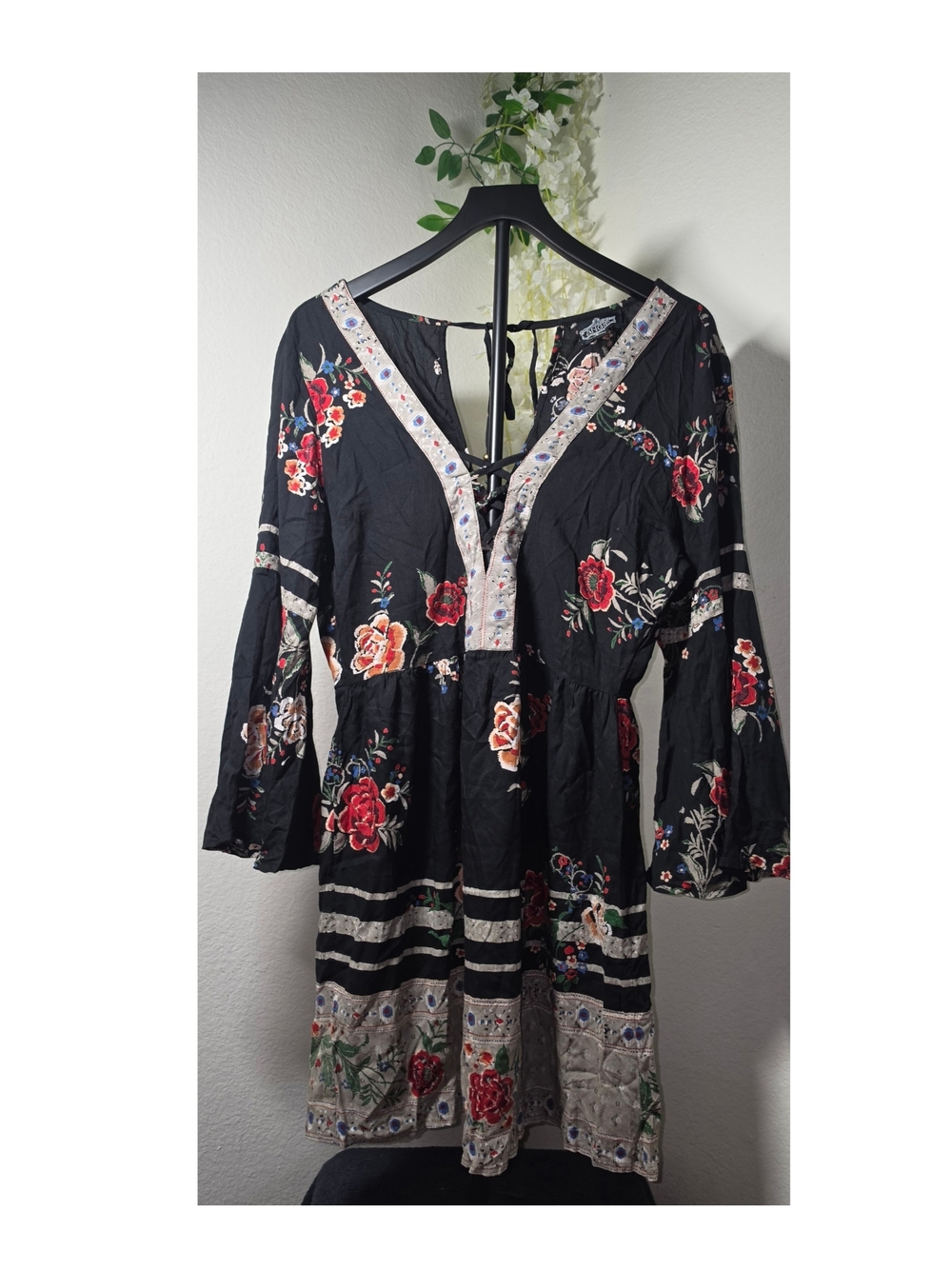 Angie Black Floral Embroidered Long-Sleeve Dress